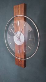 ساعت دیواری مدرن چوبی و شیشه - تصویر 2