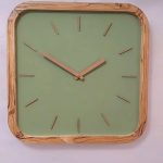 ساعت چوبی مدرن مربع