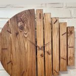 ساعت دیواری مدرن چوبی خطدار